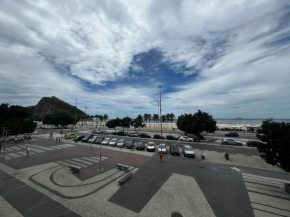 Apartamento Frente Mar no Leme Av At 746 ap201